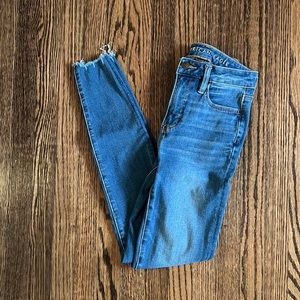 American Eagle Dream Jean Medium Wash Jegging